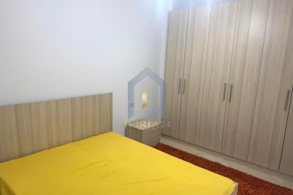 Shtepi me qera Apartament ne Tirane, 2+1, Mobilimi E mobiluar, Pagesa 700  Euro.