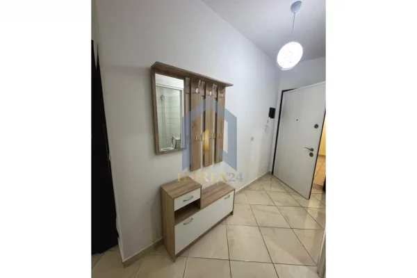 Shtepi me qera Apartament ne Tirane, 2+1, Mobilimi E mobiluar, Pagesa 700  Euro.