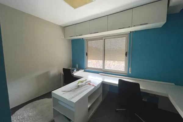 Shtepi ne shitje Apartament ne Tirane, 4+1, Mobilimi E mobiluar, Pagesa 315,000  Euro.