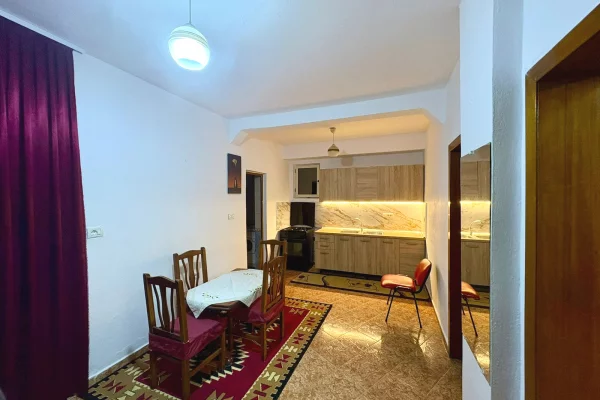 Appartamento in affitto a Tirana 1+1, Arredato