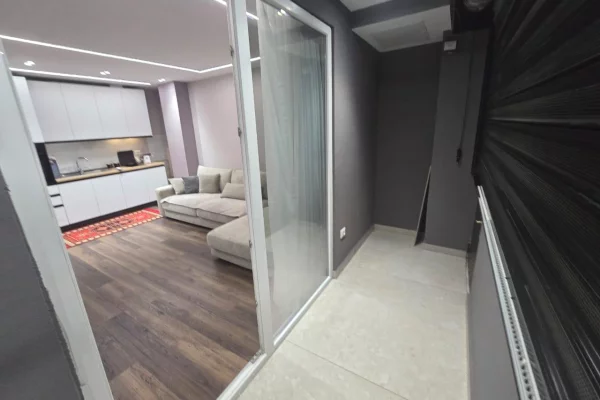 Appartamento in affitto a Tirana 1+1, Arredato