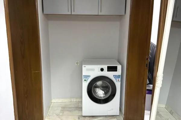 Shtepi me qera Apartament ne Tirane, 1+1, Mobilimi E mobiluar, Pagesa 550  Euro.