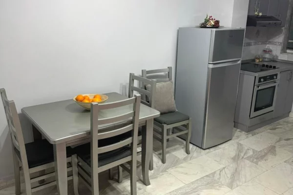 Apartament 1+1 me qira tek Stadiumi Dinamo