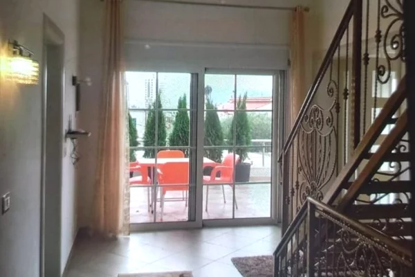 Vile per shitje ne Vlore Afer Lagjes Muze