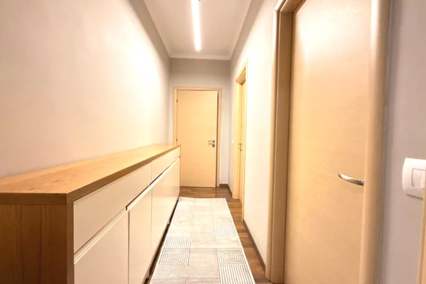 Shtepi me qera Apartament ne Tirane, 2+1, Mobilimi E mobiluar, Pagesa 650  Euro.