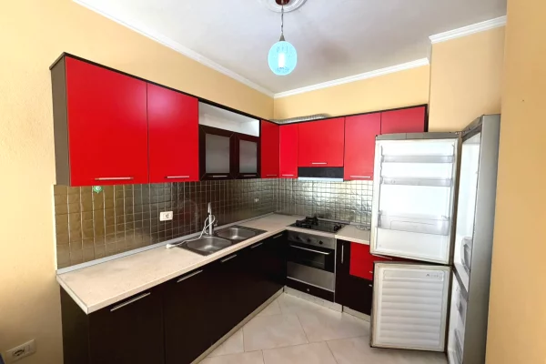 Shtepi me qera Apartament ne Tirane, 1+1, Mobilimi E mobiluar, Pagesa 350  Euro.