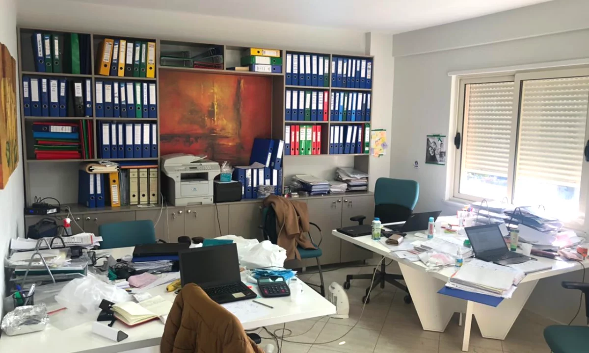 Shtepi me qera Apartament ne Tirane, 2+1, Mobilimi Pjeserisht e mobiluar, Pagesa 600  Euro.