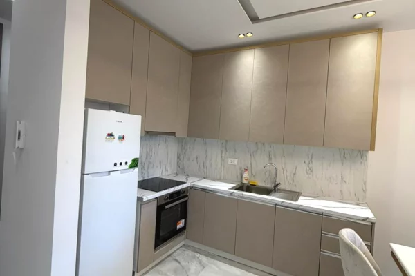 Shtepi ne shitje Apartament ne Durres, 2+1, Mobilimi E mobiluar, Pagesa 235,000  Euro.