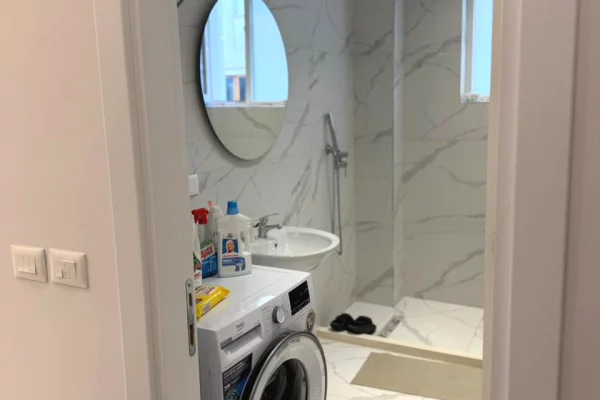 Shtepi ne shitje Apartament ne Durres, 2+1, Mobilimi E mobiluar, Pagesa 235,000  Euro.