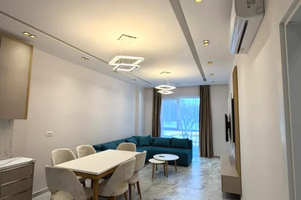 Shtepi ne shitje Apartament ne Durres, 2+1, Mobilimi E mobiluar, Pagesa 235,000  Euro.
