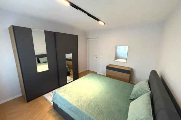 Shtepi ne shitje Apartament ne Tirane, 1+1, Mobilimi E mobiluar, Pagesa 149,000  Euro.