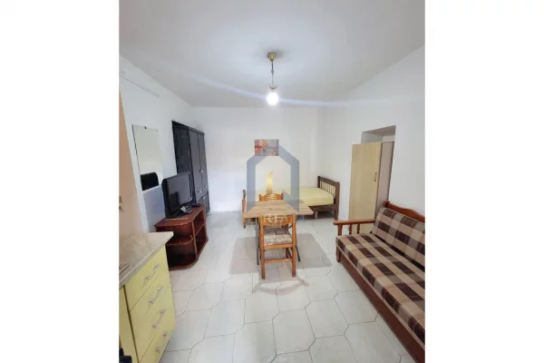 Garzoniere me qira ne “Xhamllik”