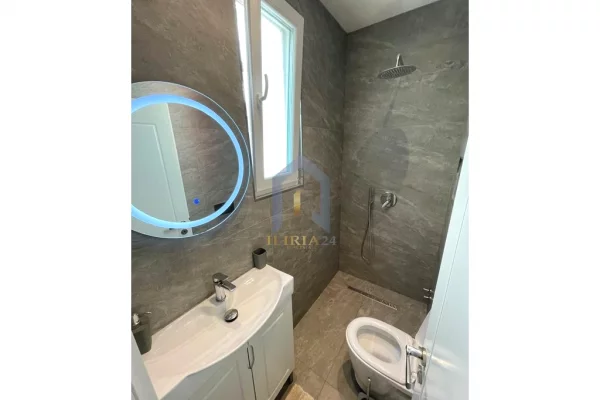 Shtepi me qera Apartament ne Tirane, 1+1, Mobilimi E mobiluar, Pagesa 650  Euro.