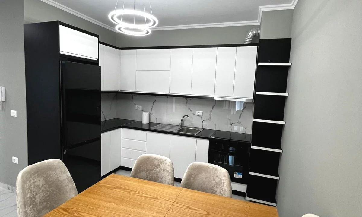 Shtepi me qera Apartament ne Tirane, 1+1, Mobilimi E mobiluar, Pagesa 450  Euro.