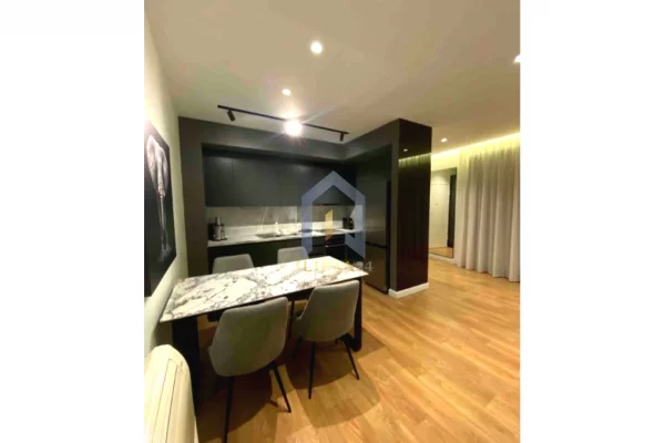 Duplex 2+1 për shitje "Rruga e Barrikadave"