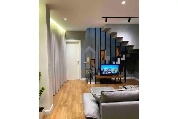 Duplex (2 storey house) for sale in Tirana 2+1, Furnished