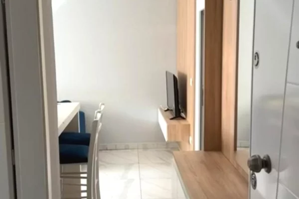 Shtepi ne shitje Apartament ne Tirane, 1+1, Mobilimi E mobiluar, Pagesa 220,000  Euro.