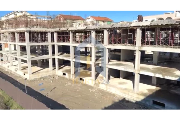 Apartament 1+1 per shitje ne Durres "Golem"