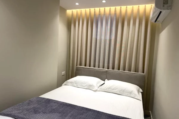 Shtepi ne shitje Apartament ne Tirane, 1+1, Mobilimi E mobiluar, Pagesa 193,000  Euro.