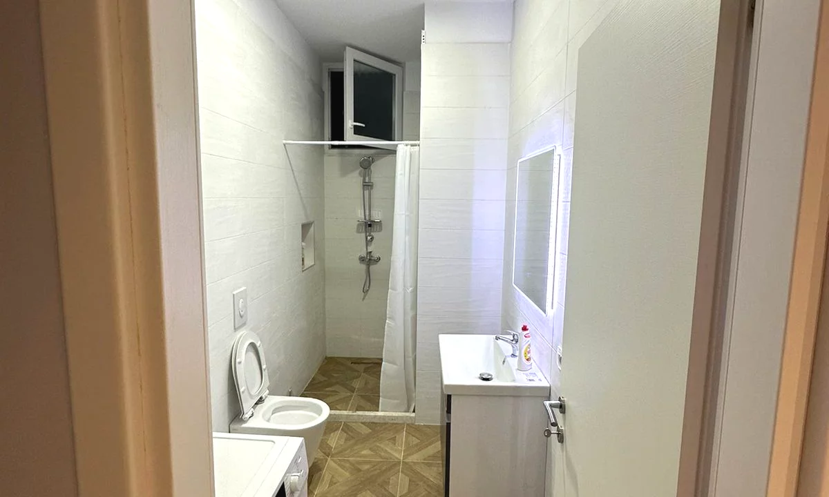 Appartamento in affitto a Tirana 2+1, Arredato