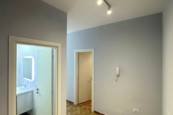 Appartamento in affitto a Tirana 2+1, Arredato