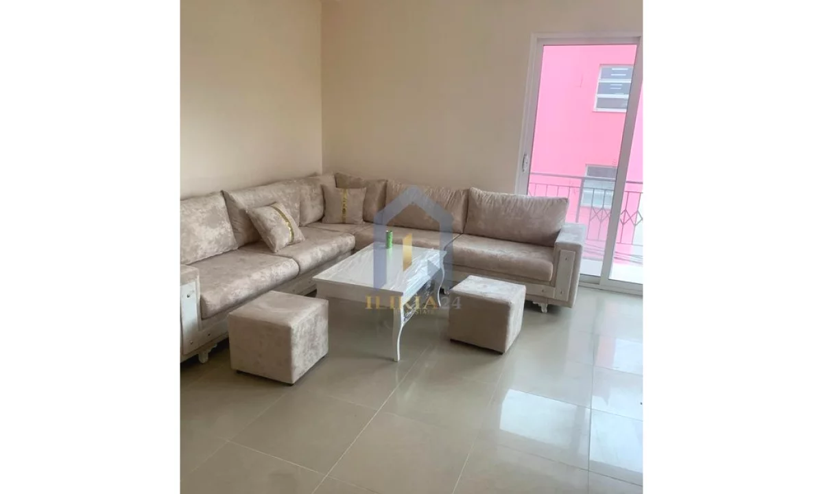 Shtepi me qera Apartament ne Tirane, 2+1, Mobilimi E mobiluar, Pagesa 450  Euro.