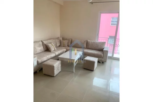 Shtepi me qera 2+1 ne Tirane - 450 Euro