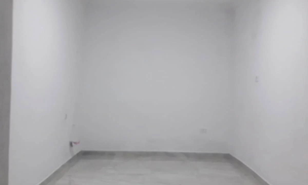 Ambient biznesi per qira ne “Rrugen e Kosovareve"