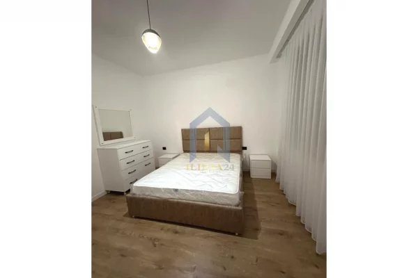 Appartamento in affitto a Tirana 2+1, Arredato