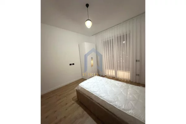 Appartamento in affitto a Tirana 2+1, Arredato