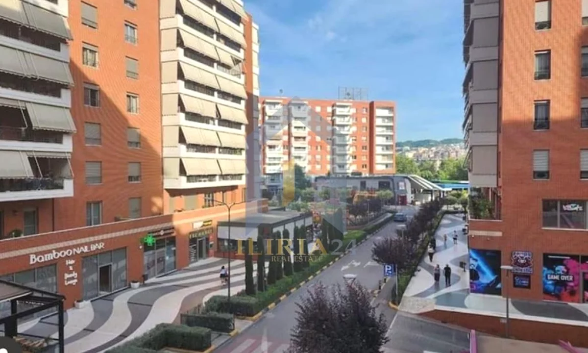 Ambient Biznesi me qira "Deliorgj" Rruga e Kavajes