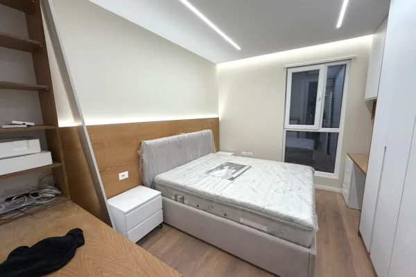 Shtepi me qera Apartament ne Tirane, 2+1, Mobilimi Pjeserisht e mobiluar, Pagesa 800  Euro.
