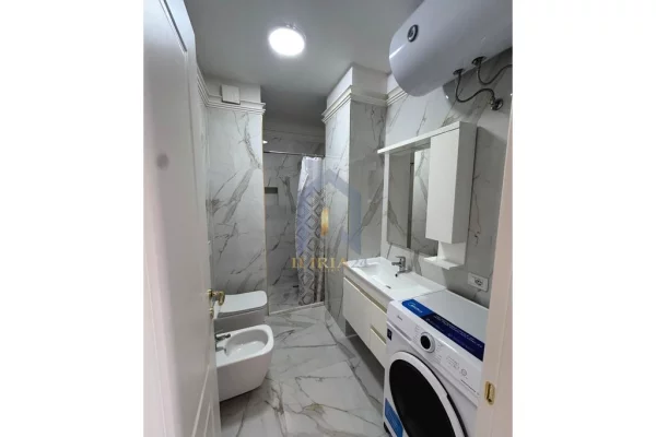 Shtepi me qera Apartament ne Tirane, 1+1, Mobilimi E mobiluar, Pagesa 500  Euro.