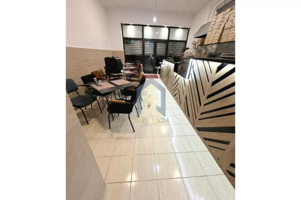 Ambiente Commerciale in Vendita 1+1 a Tirana - 90,000 Euro