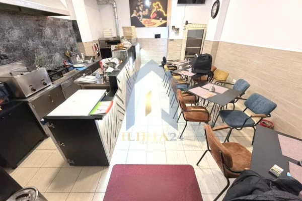 Ambiente Commerciale in Vendita 1+1 a Tirana - 90,000 Euro