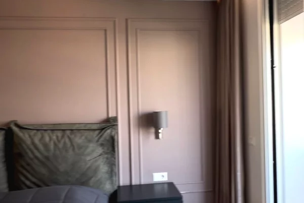 Shtepi ne shitje Apartament ne Tirane, 3+1, Mobilimi E mobiluar, Pagesa 800,000  Euro.