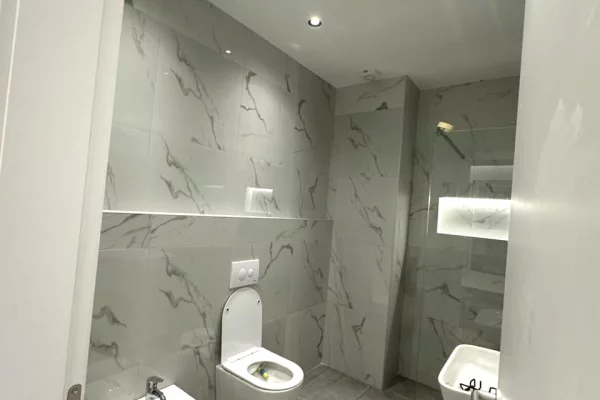 Shtepi me qera Apartament ne Tirane, 2+1, Mobilimi E mobiluar, Pagesa 850  Euro.