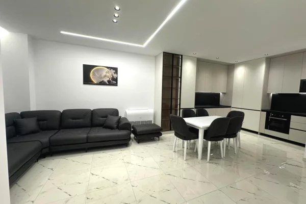 Shtepi me qera Apartament ne Tirane, 2+1, Mobilimi E mobiluar, Pagesa 850  Euro.