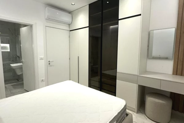 Shtepi me qera Apartament ne Tirane, 2+1, Mobilimi E mobiluar, Pagesa 850  Euro.