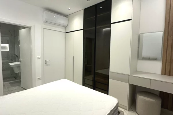 Shtepi me qera Apartament ne Tirane, 2+1, Mobilimi E mobiluar, Pagesa 850  Euro.