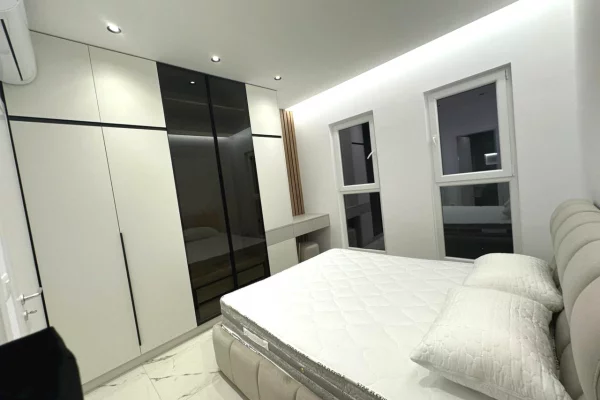 Shtepi me qera Apartament ne Tirane, 2+1, Mobilimi E mobiluar, Pagesa 850  Euro.