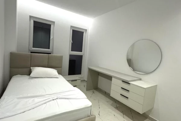 Shtepi me qera Apartament ne Tirane, 2+1, Mobilimi E mobiluar, Pagesa 850  Euro.