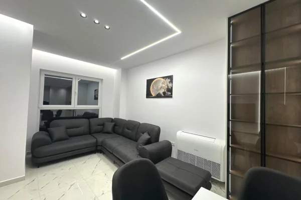 Shtepi me qera Apartament ne Tirane, 2+1, Mobilimi E mobiluar, Pagesa 850  Euro.