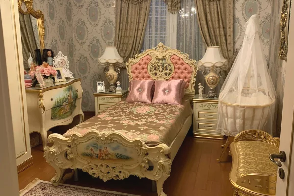 Shtepi ne shitje Apartament ne Tirane, 2+1, Mobilimi E mobiluar, Pagesa 360,000  Euro.