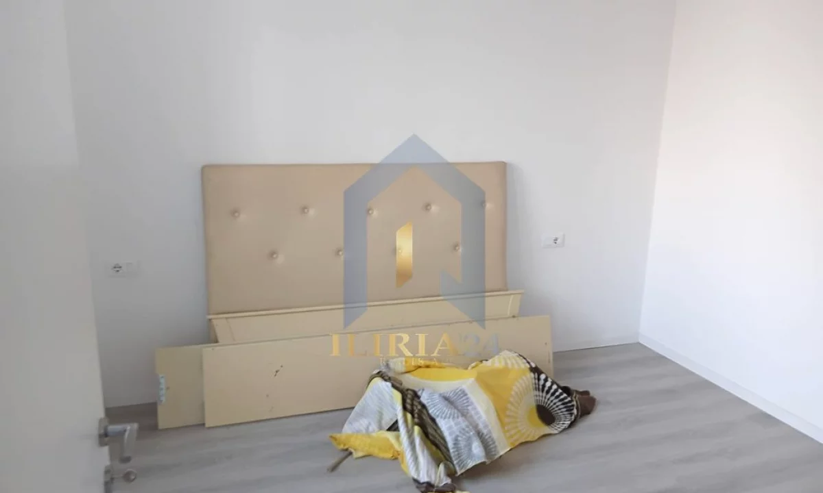 Appartamento in affitto a Tirana 1+1, Vuoto
