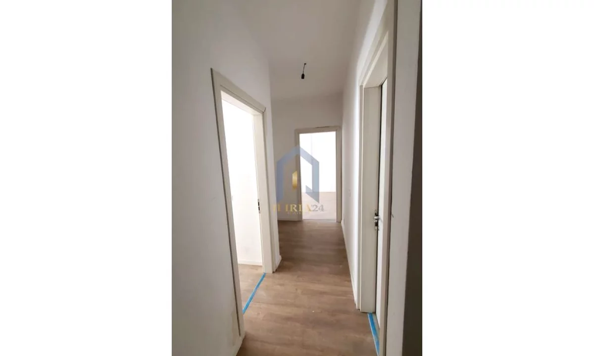 Appartamento in vendita a Tirana 1+1, Vuoto