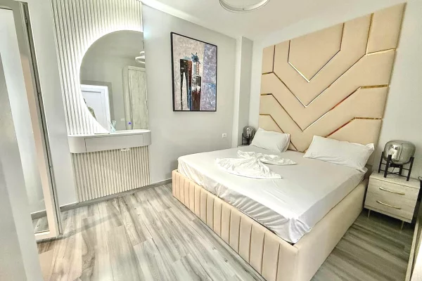 Shtepi me qera Apartament ne Tirane, 2+1, Mobilimi E mobiluar, Pagesa 550  Euro.