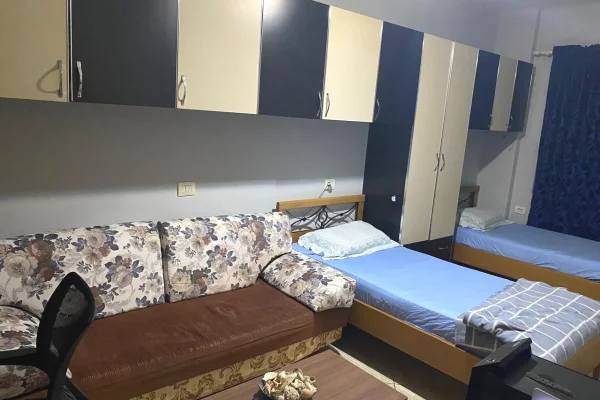 Shtepi ne shitje Apartament ne Tirane, 2+1, Mobilimi E mobiluar, Pagesa 173,000  Euro.
