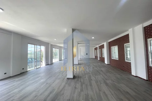 Ambient Biznesi per qira ne "Paskuqan"