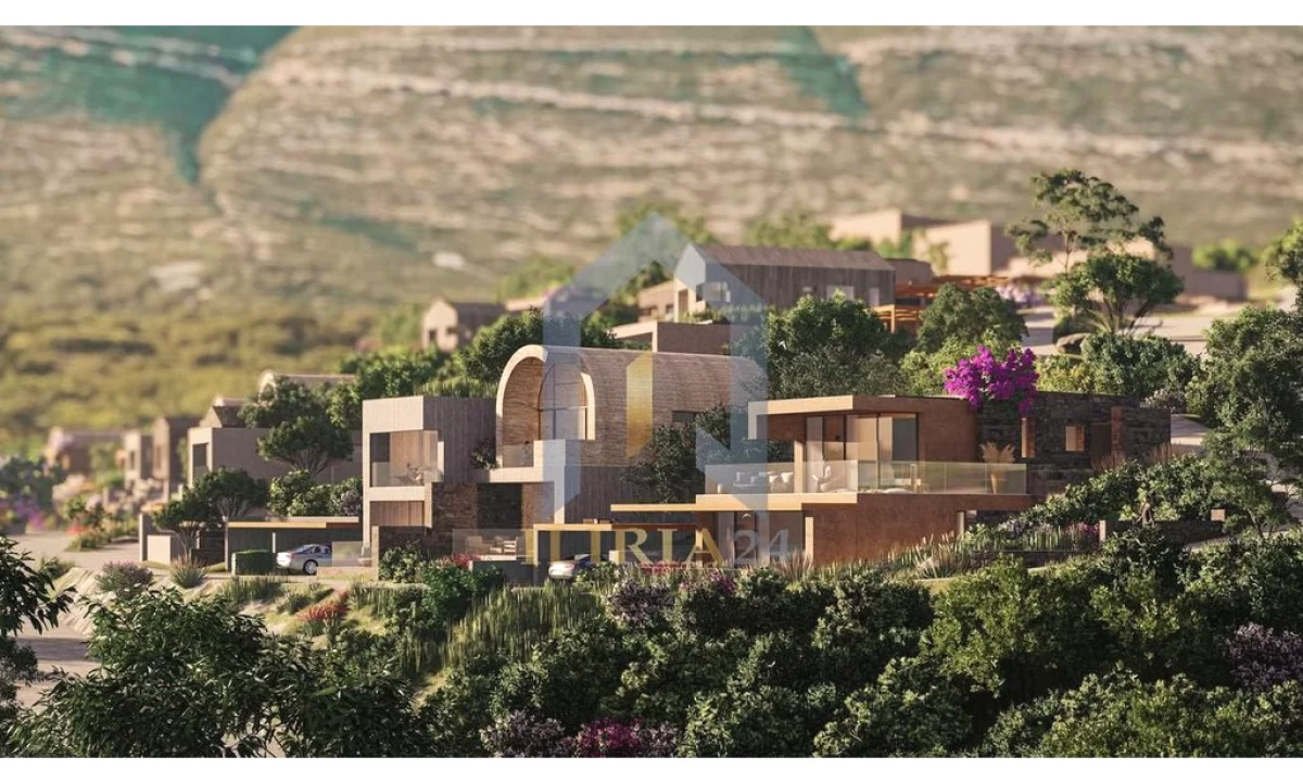 Shtepi ne shitje Vila Luksoze ne Vlore, 3+1, Mobilimi Bosh, pa mobiluar, Pagesa 900,000  Euro.